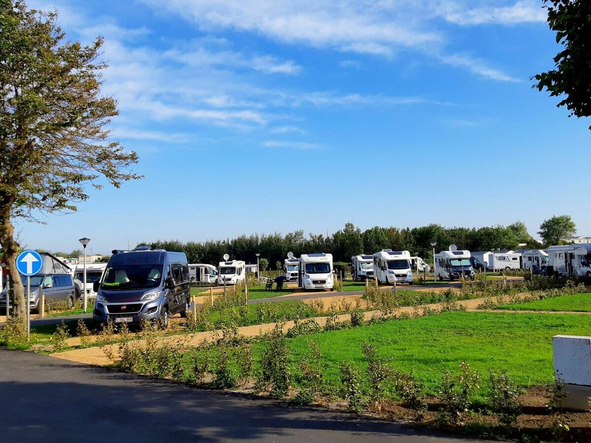 caravane camping tourist middelkerke